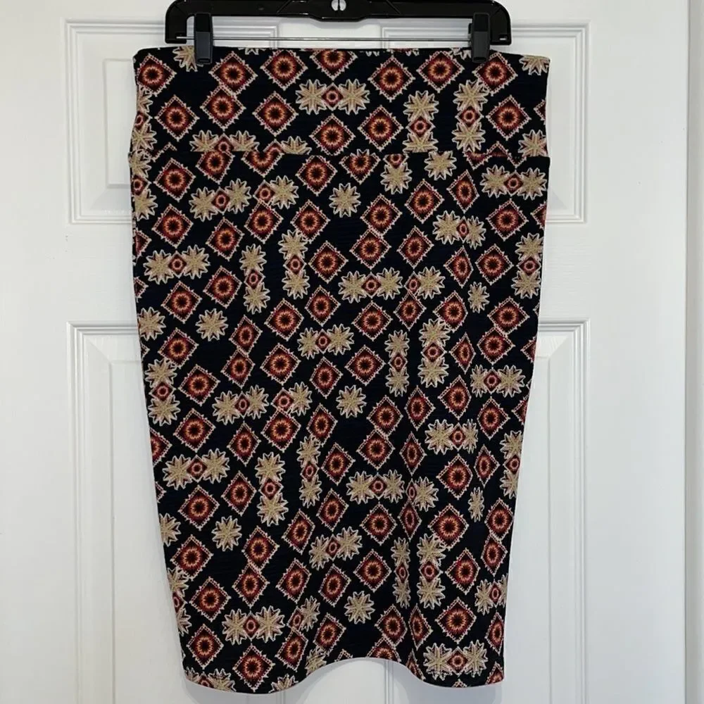 ✨LuLaRoe Cassie printed pencil skirt
